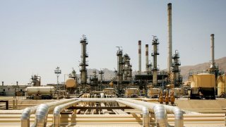 دعوا بر سر نرخ خوراک پتروشیمی ها درد سر ساز شد دعوا بر سر نرخ خوراک پتروشیمی ها درد سر ساز شد